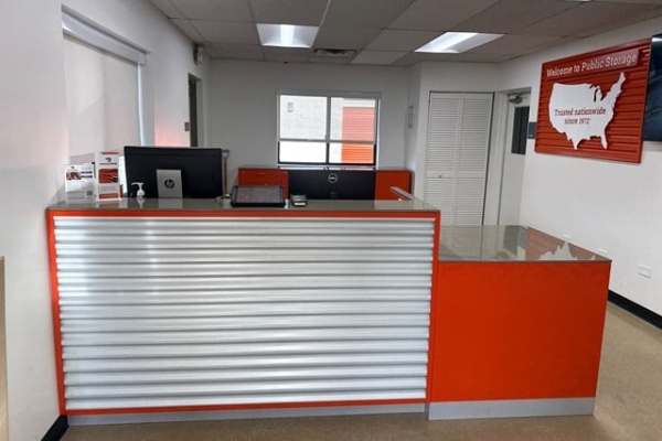 Facility photo: //images.sparefoot.com/medium/215082688e0ed06b260.jpg