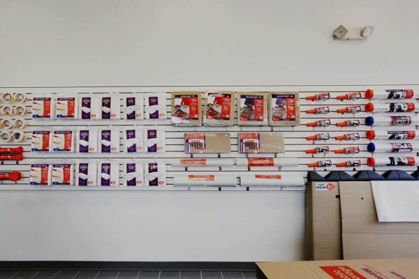 Facility photo: //images.sparefoot.com/medium/215083689355b92276f.jpg