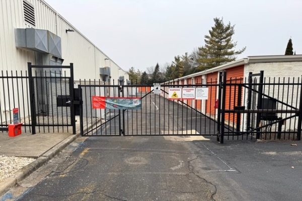 Facility photo: //images.sparefoot.com/medium/21508369285c96b1c67.jpg