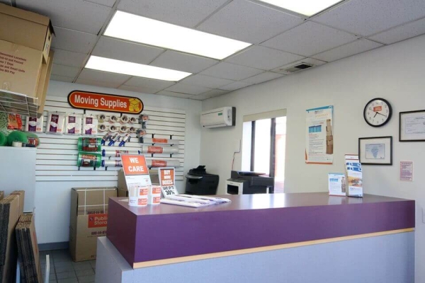 Facility photo: //images.sparefoot.com/medium/2150856877a53c5dcb4.jpg