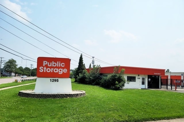 Facility photo: //images.sparefoot.com/medium/21508569ff332ddb3a3.jpg