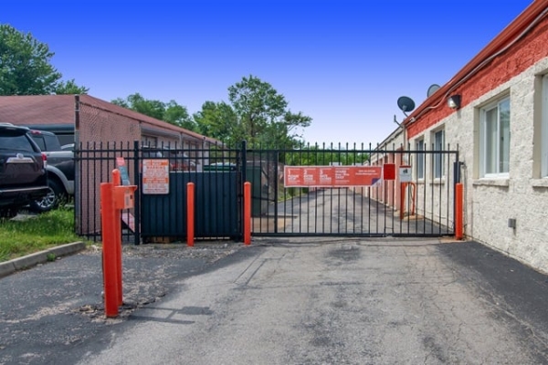 Storage Units at Public Storage - St Charles - 3777 Veterans Memorial Pkwy - 3777 Veterans Memorial Pkwy