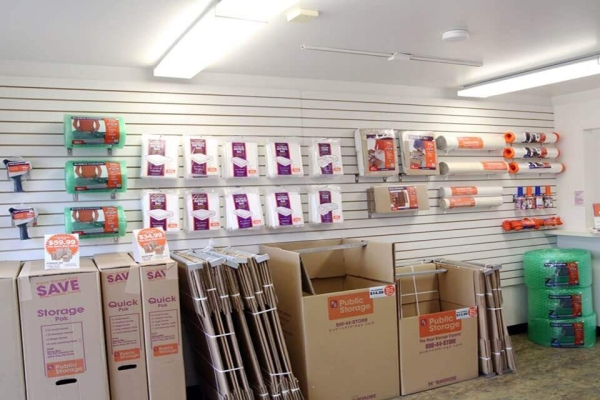 Storage Units at Public Storage - Bolingbrook - 200 Brook Court - 200 Brook Court