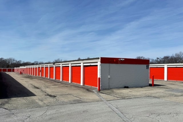 Facility photo: //images.sparefoot.com/medium/21508769455d746e24a.jpg