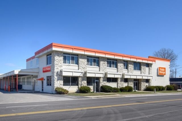 Facility photo: //images.sparefoot.com/medium/215097688f603bd1848.jpg