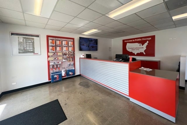 Facility photo: //images.sparefoot.com/medium/215099689204015be8e.jpg