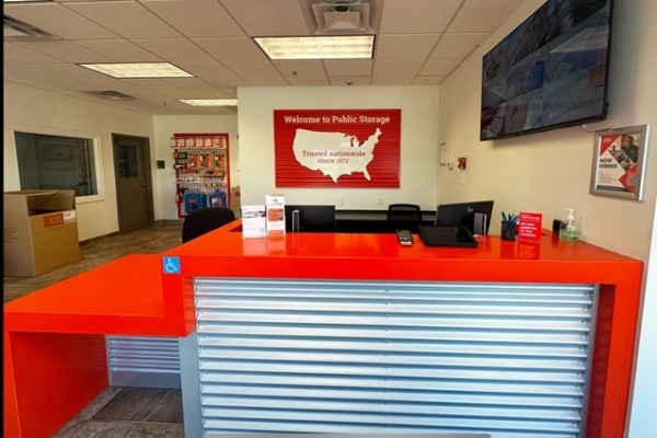 Facility photo: //images.sparefoot.com/medium/2151006878f6e61a939.jpg
