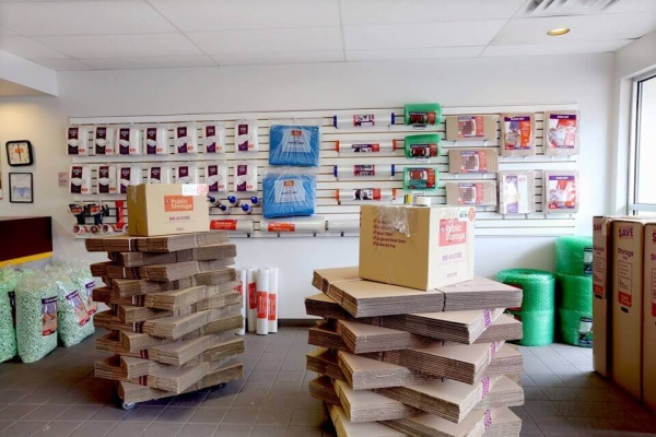 Storage Units at Public Storage - Des Plaines - 8790 W Golf Road - 8790 W Golf Road