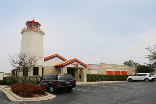 Facility photo: //images.sparefoot.com/medium/215115687e3ca8e0d58.jpg