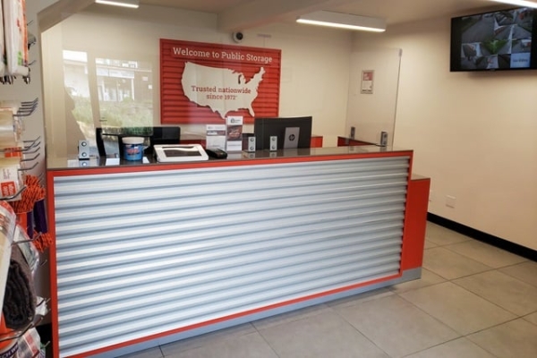 Facility photo: //images.sparefoot.com/medium/21512869f5fc150f93e.jpg