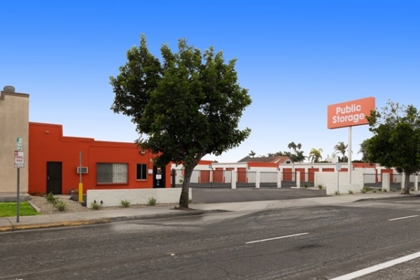 Facility photo: //images.sparefoot.com/medium/2151346883840a96965.jpg