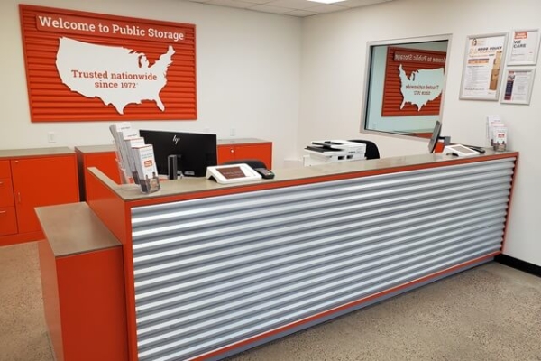 Facility photo: //images.sparefoot.com/medium/215139692da26604d56.jpg