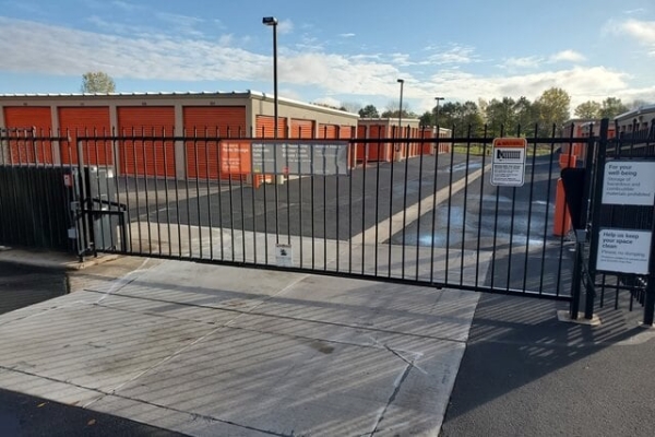 Facility photo: //images.sparefoot.com/medium/2151396946af3886721.jpg