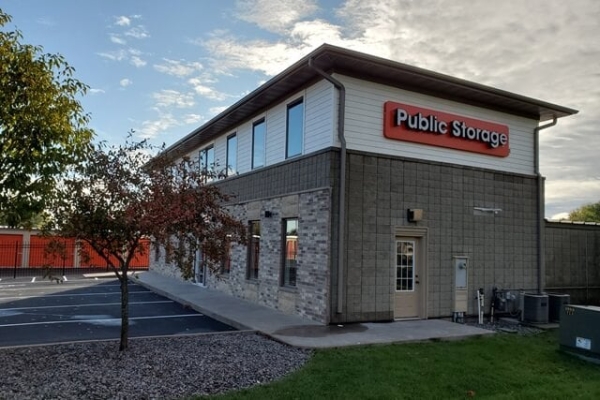 Facility photo: //images.sparefoot.com/medium/21513969f5faec73b11.jpg
