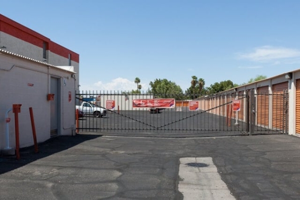 Storage Units at Public Storage - Phoenix - 1808 W Camelback Rd - 1808 W Camelback Rd