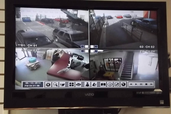 Facility photo: //images.sparefoot.com/medium/21514469908405d86b3.jpg