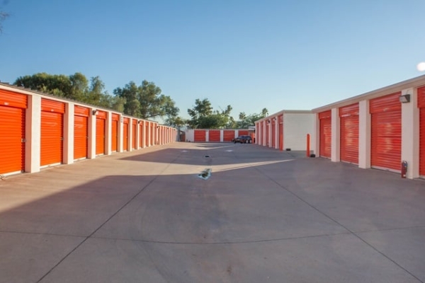 Storage Units at Public Storage - Phoenix - 669 W Union Hills Dr - 669 W Union Hills Dr