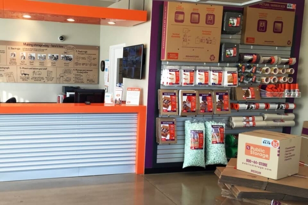 Facility photo: //images.sparefoot.com/medium/21515269eb6dc72a0cd.jpg