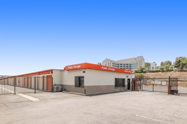 Facility photo: //images.sparefoot.com/medium/2151596877a5c427ece.jpg
