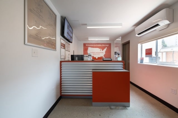 Facility photo: //images.sparefoot.com/medium/2151596938346ab8823.jpg