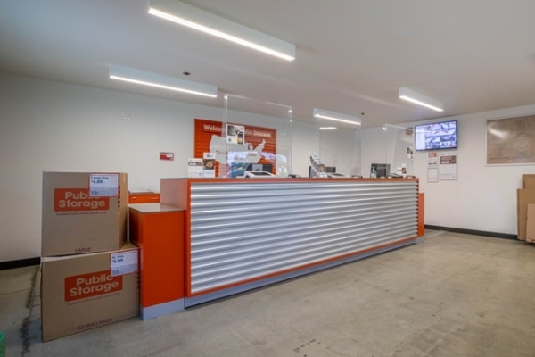 Facility photo: //images.sparefoot.com/medium/2151606921c5cf268d9.jpg