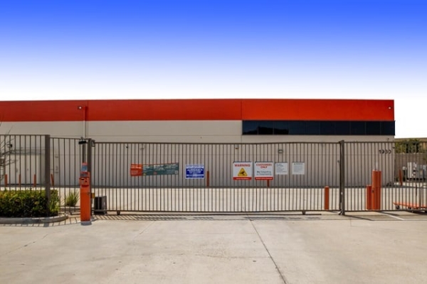 Facility photo: //images.sparefoot.com/medium/215160693980e89ea02.jpg