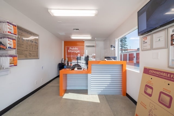 Facility photo: //images.sparefoot.com/medium/215175688f6261edb20.jpg