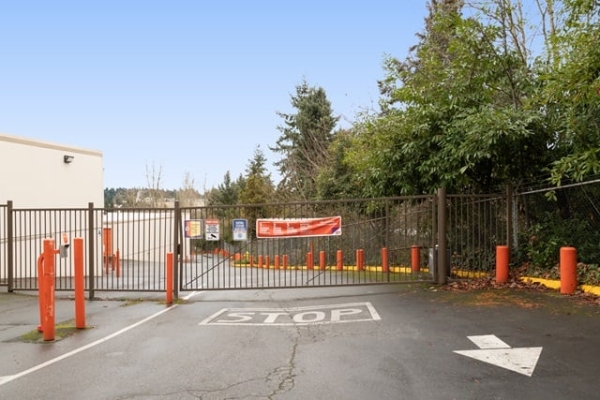 Storage Units at Public Storage - Bellevue - 12465 Northup Way - 12465 Northup Way