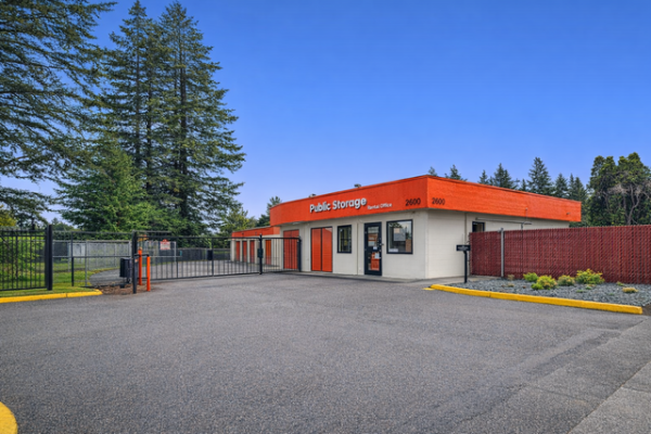 Facility photo: //images.sparefoot.com/medium/2151956989f087da9bd.jpg