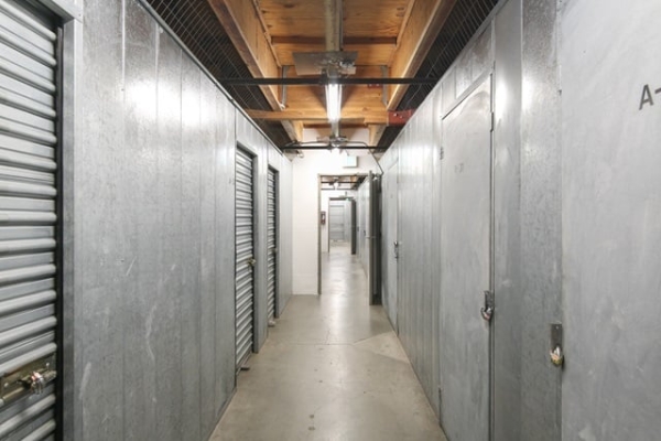 Storage Units at Public Storage - Los Angeles - 5941 Venice Blvd - 5941 Venice Blvd