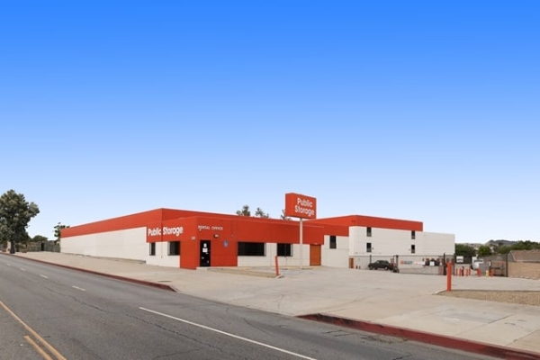 Facility photo: //images.sparefoot.com/medium/2152076884d5894c23f.jpg