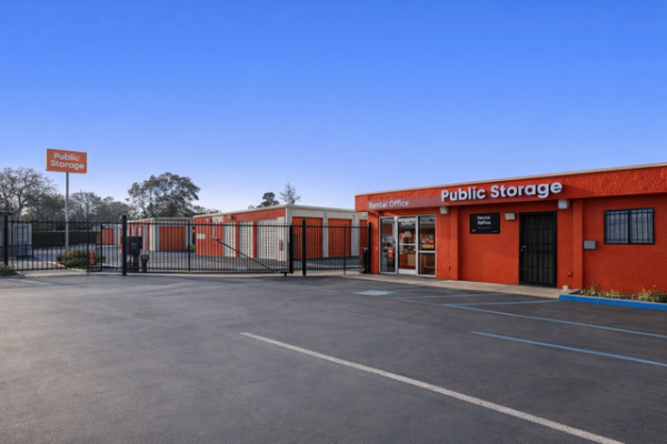 Facility photo: //images.sparefoot.com/medium/2152096991d5abbeace.jpg