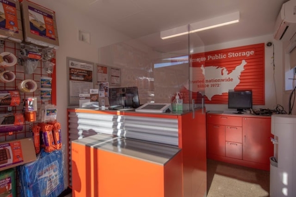 Facility photo: //images.sparefoot.com/medium/21520969f5fc394e198.jpg