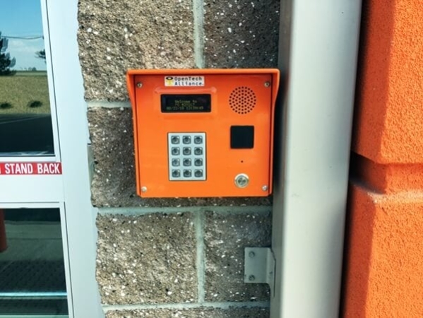Facility photo: //images.sparefoot.com/medium/2152116899ee8a3e35d.jpg
