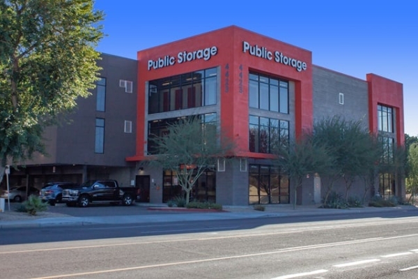 Storage Units at Public Storage - Phoenix - 4423 N 24th St - 4423 N 24th St