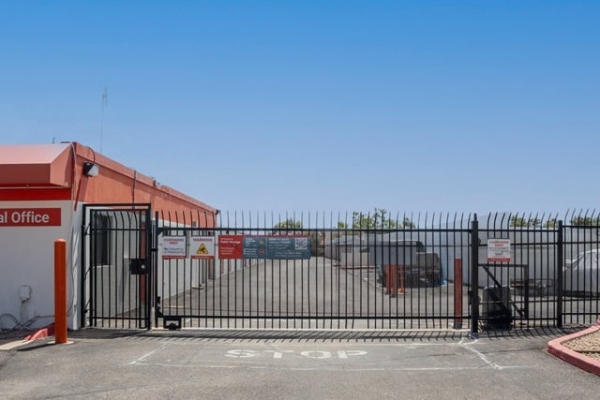 Storage Units at Public Storage - Scottsdale - 8615 E McDowell Rd - 8615 E McDowell Rd