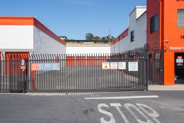 Facility photo: //images.sparefoot.com/medium/21521769398122add2e.jpg