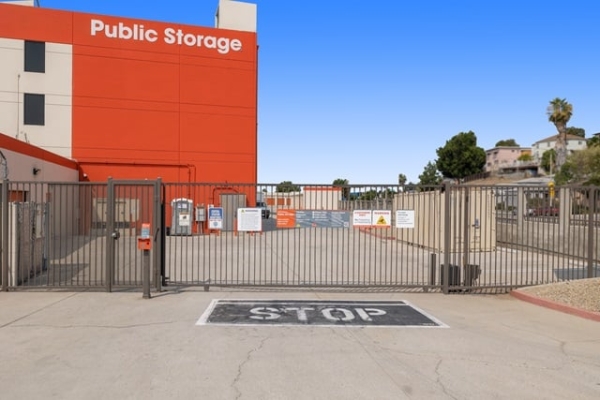 Facility photo: //images.sparefoot.com/medium/2152186890b3b5a7a1d.jpg