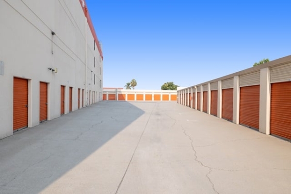 Storage Units at Public Storage - Los Angeles - 1747 N Eastern Ave - 1747 N Eastern Ave