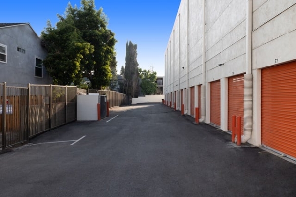 Storage Units at Public Storage - Sherman Oaks - 4610 Van Nuys Blvd - 4610 Van Nuys Blvd