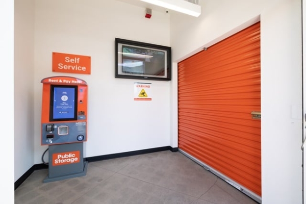 Storage Units at Public Storage - Sherman Oaks - 4610 Van Nuys Blvd - 4610 Van Nuys Blvd