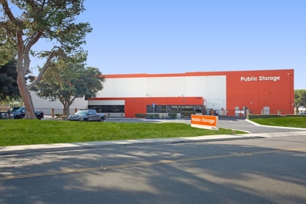 Facility photo: //images.sparefoot.com/medium/215223687657bdca189.jpg
