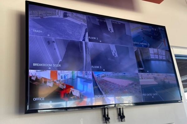 Facility photo: //images.sparefoot.com/medium/2152316899ee8b32da4.jpg