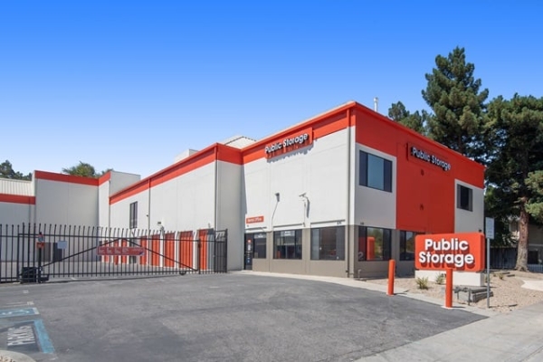 Storage Units at Public Storage - Mountain View - 830 N Rengstorff Ave - 830 N Rengstorff Ave