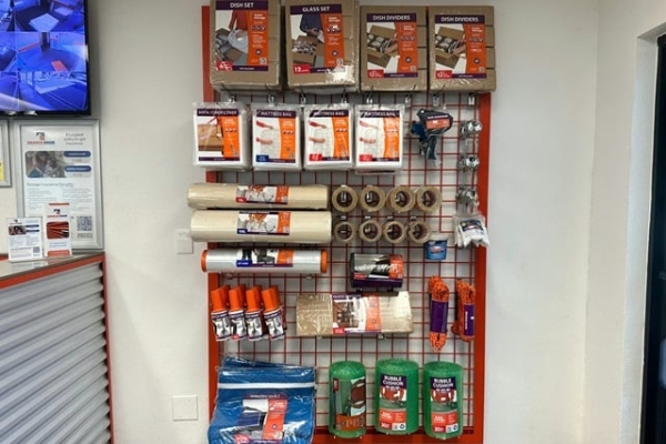 Storage Units at Public Storage - Simi Valley - 120 West Easy Street - 120 West Easy Street