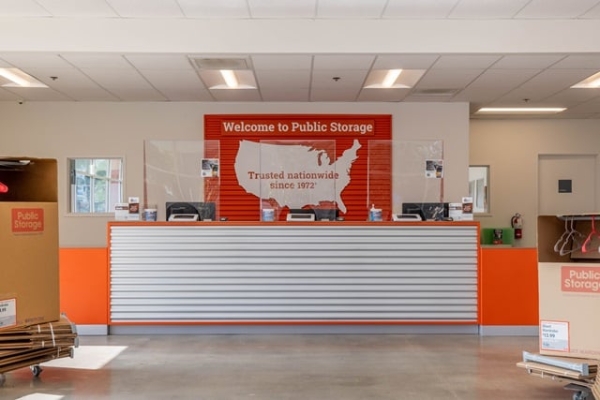 Facility photo: //images.sparefoot.com/medium/2152406884d4b67d350.jpg