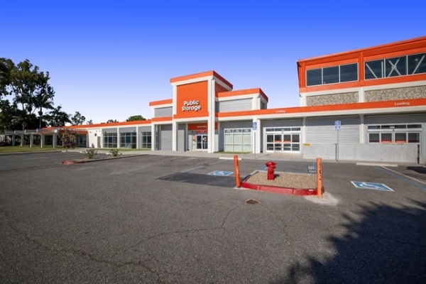 Facility photo: //images.sparefoot.com/medium/2152476884d5343ab46.jpg