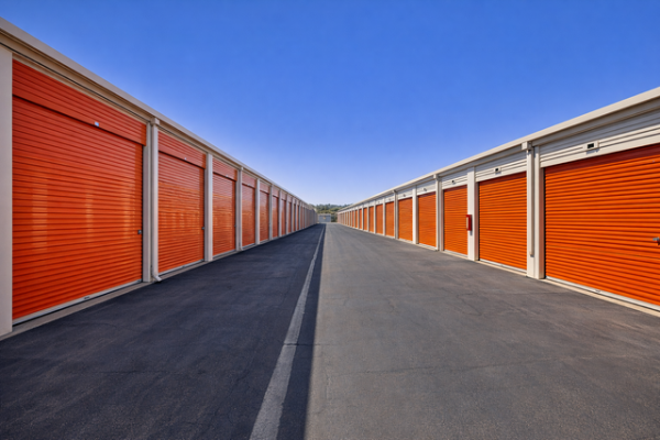 Facility photo: //images.sparefoot.com/medium/21525169f74b9a90584.jpg