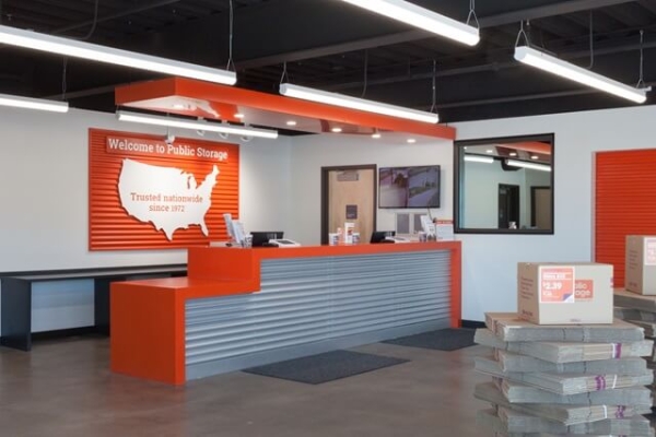 Facility photo: //images.sparefoot.com/medium/215252689f33da681bc.jpg