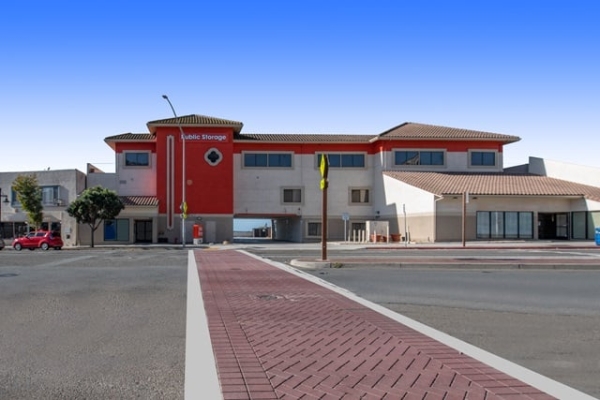 Storage Units at Public Storage - Daly City - 6676 Mission Street - 6676 Mission Street